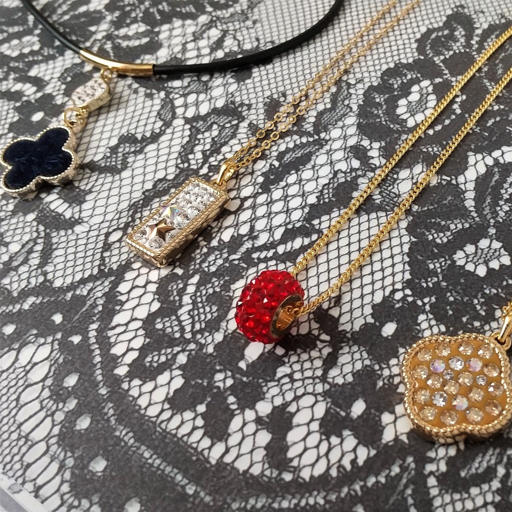 スクエアネックレス