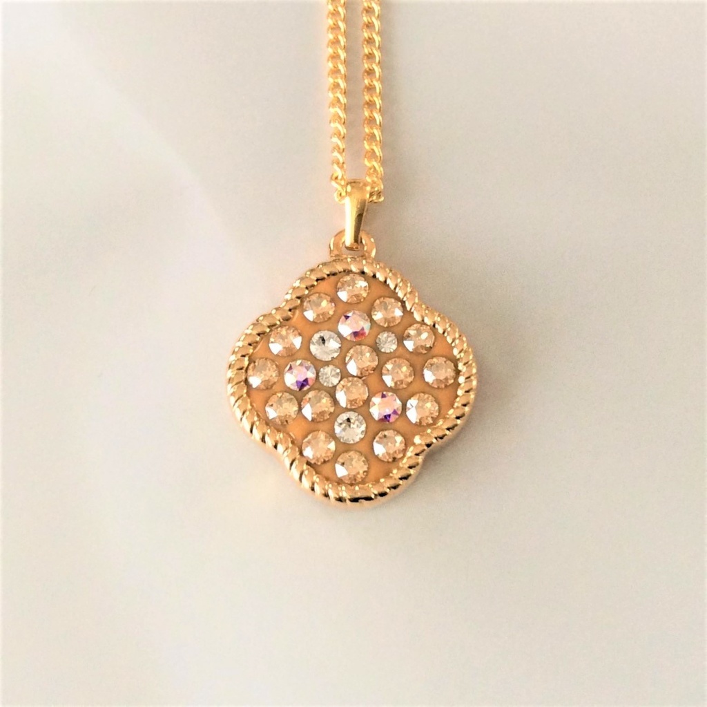 花のネックレスM