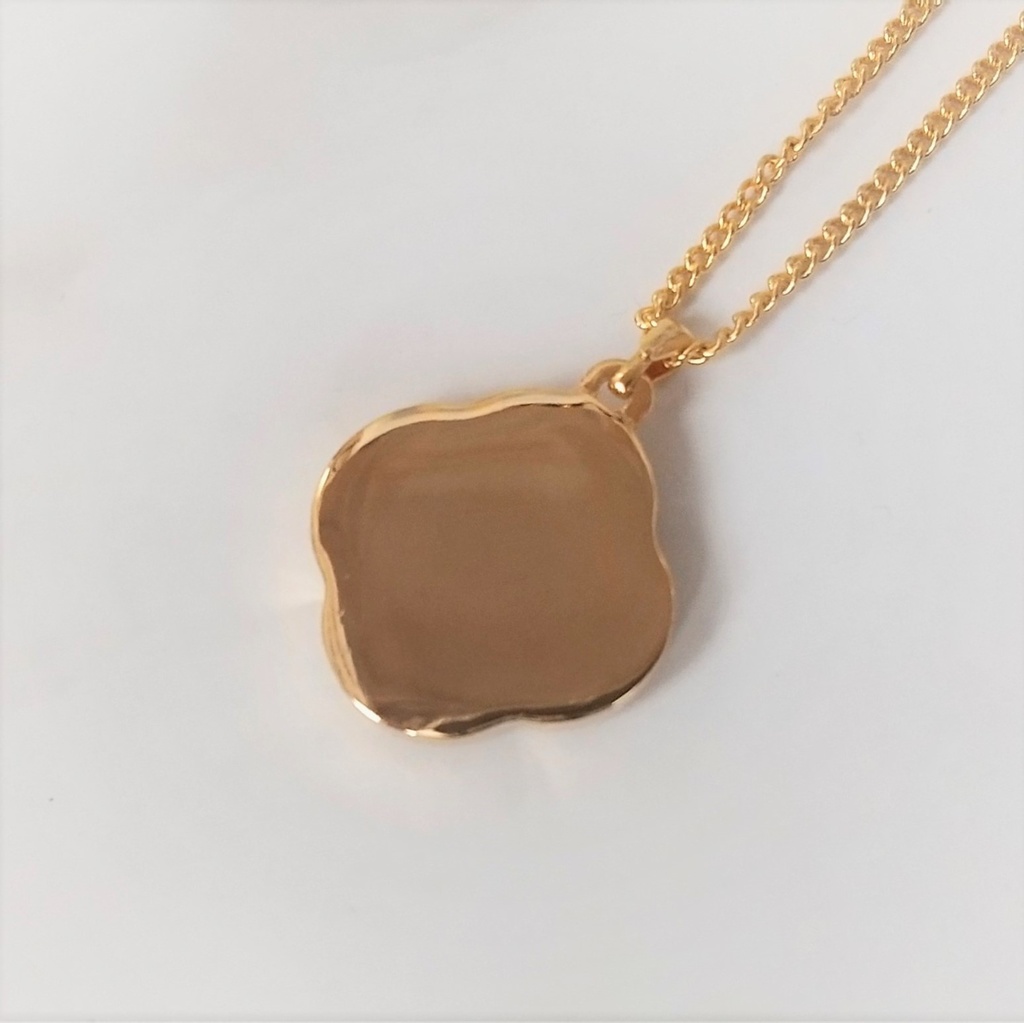 花のネックレスM