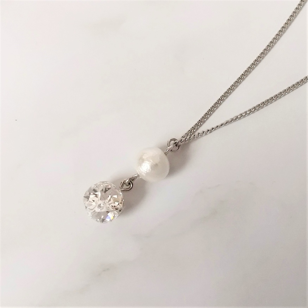 コットンパールとスワロフスキークリスタルのネックレス