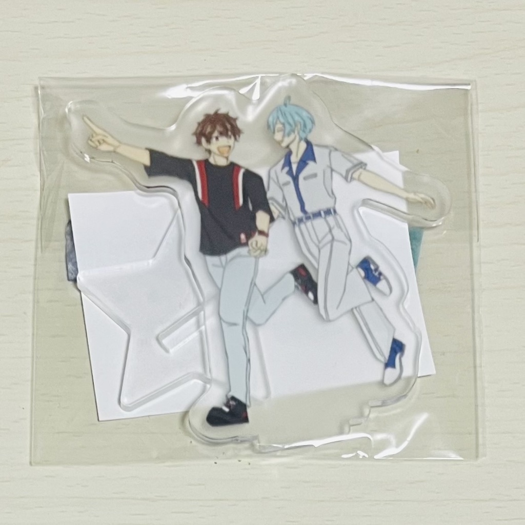 ちあかなが手を繋いで走ってるだけアクスタ