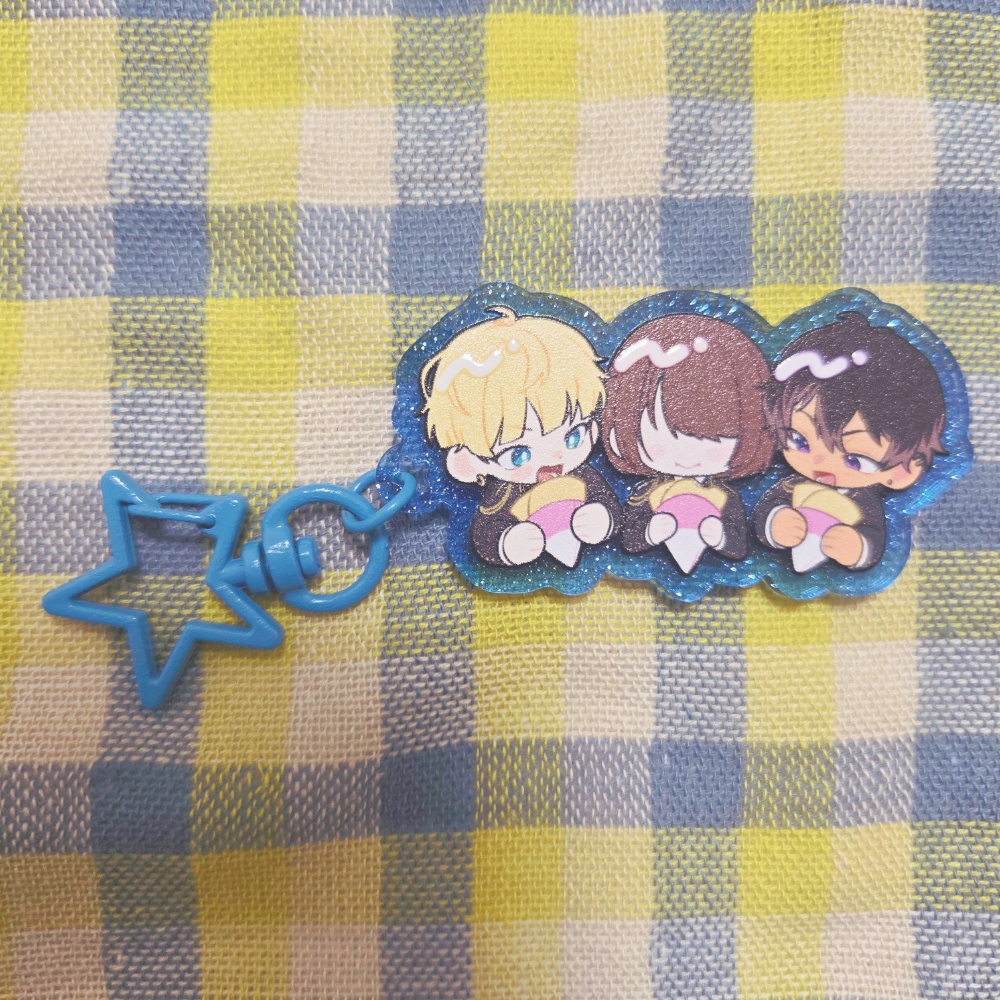 騒音特クレープもぐもぐアクキー