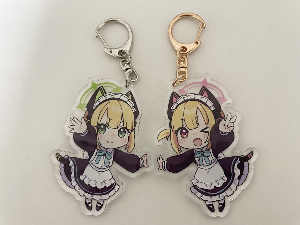 メイドモモミドアクリルキーホルダー2点セット