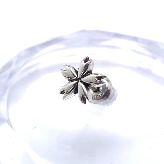 桜 ピアス/シルバー925/片耳用/つけっぱなし/シルバーアクセサリー/メンズアクセサリー/和装アクセサリー/メンズピアス