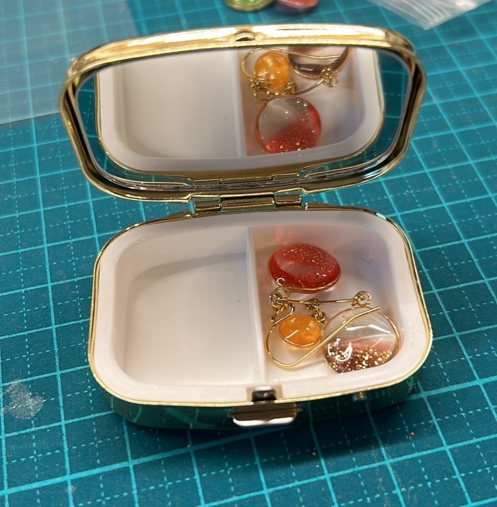 \new/キャライメージピルケース*全6種(#2304)