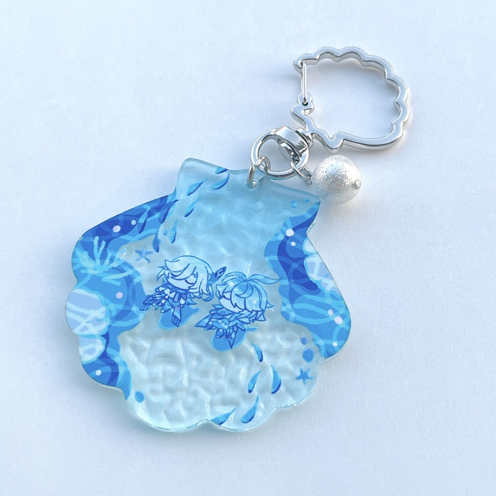 水中に漂ってるルムメのアクリルキーホルダー