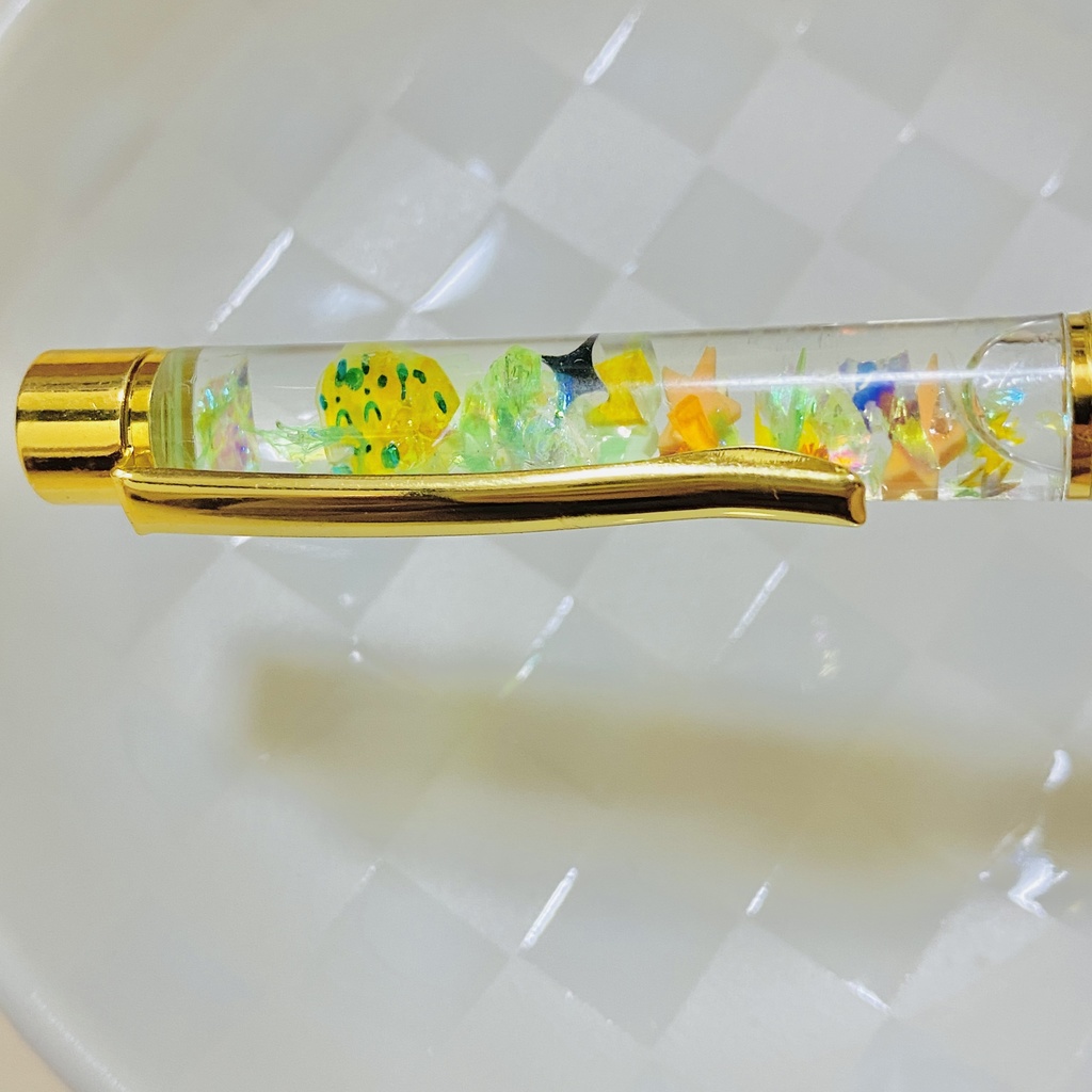 フローティングペン　キリンちゃん