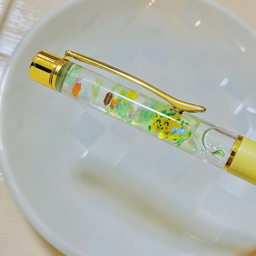 フローティングペン　キリンちゃん