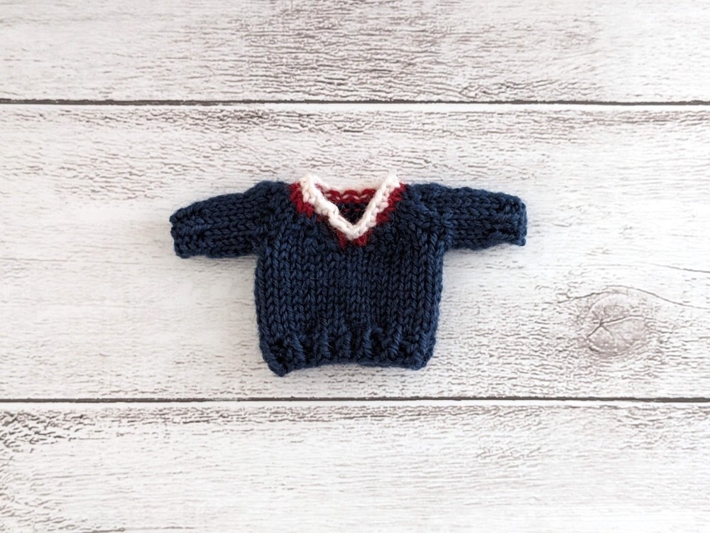 ドール用 チルデン風Vネックニット