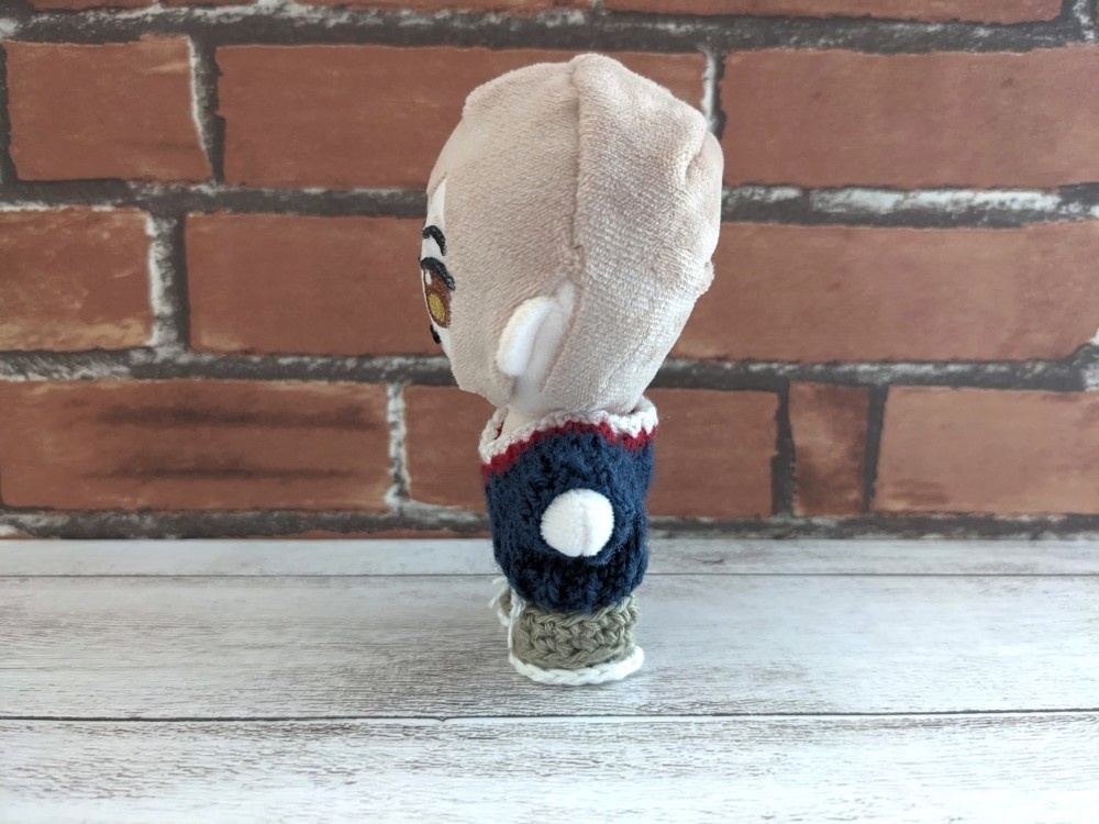 10-11cmぬい用 チルデン風Vネックニット