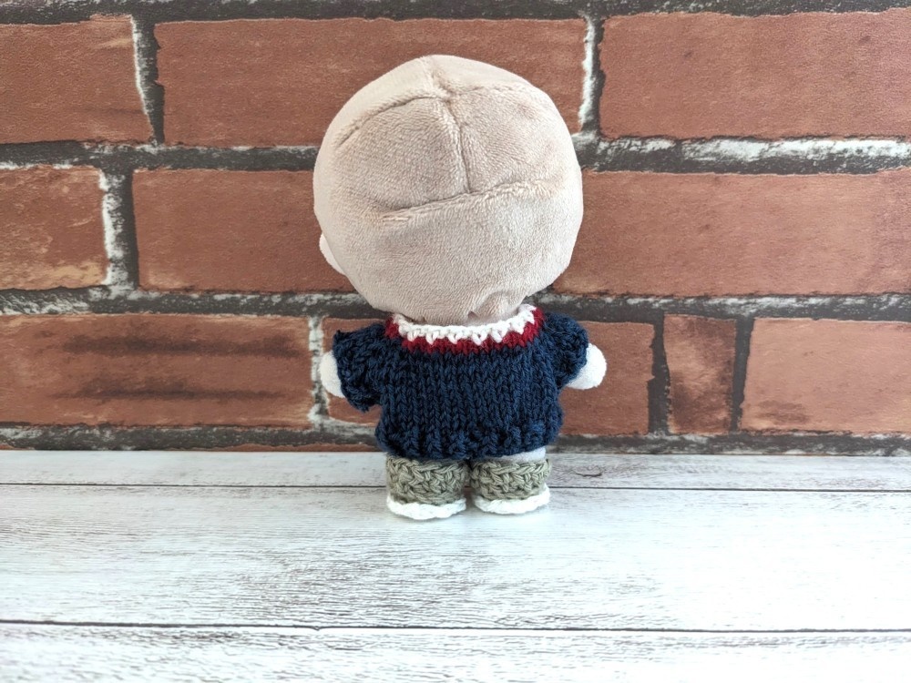 10-11cmぬい用 チルデン風Vネックニット