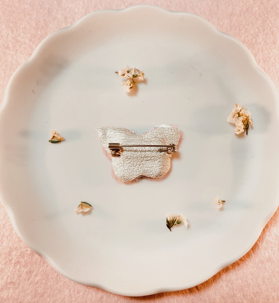 ぬい用パピヨンブローチ クリアピンク