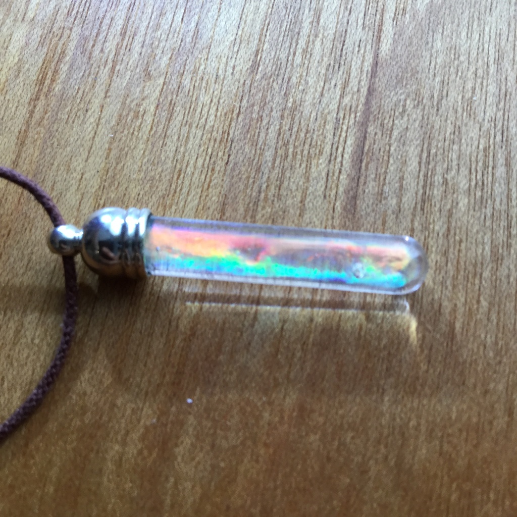 O-178:不思議の品「虹の結晶」