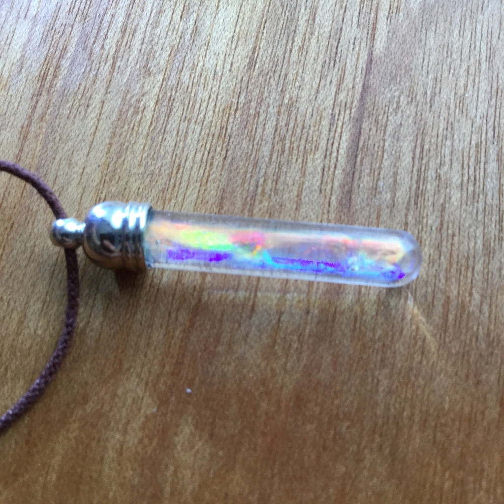 O-178:不思議の品「虹の結晶」