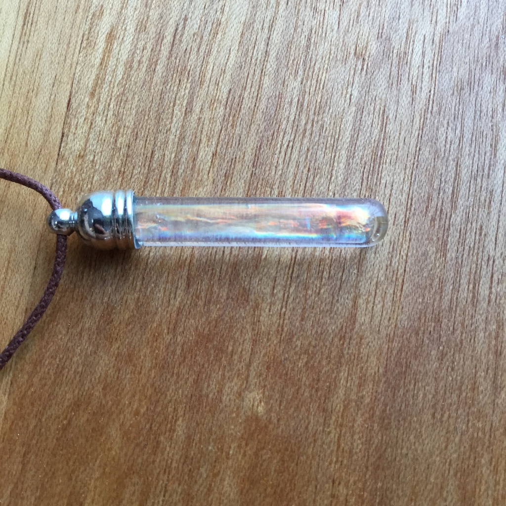 O-178:不思議の品「虹の結晶」