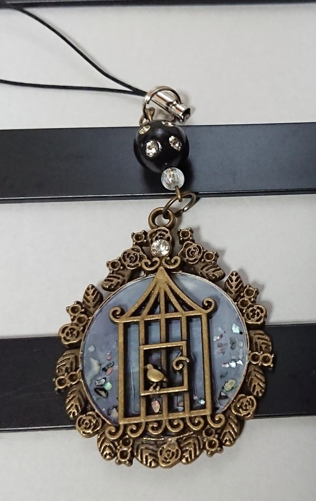 荒れ果てた灰色の空