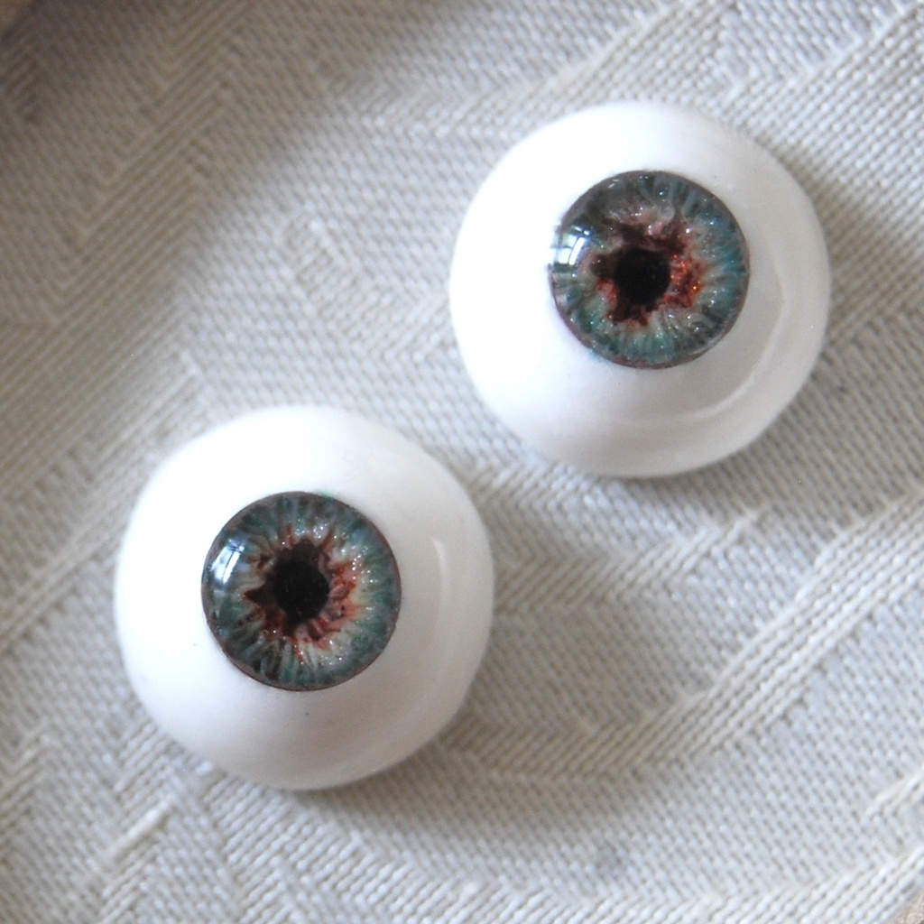 14mm/7mm【グリーン系】ドールアイ
