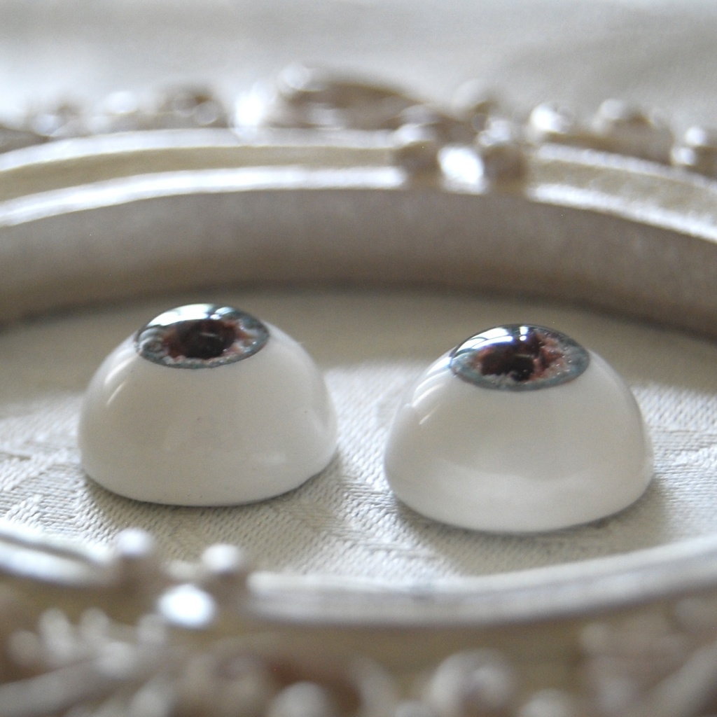 14mm/7mm【グリーン系】ドールアイ