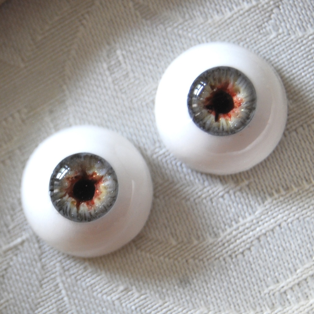 14mm/7mm【グレー系】ドールアイ