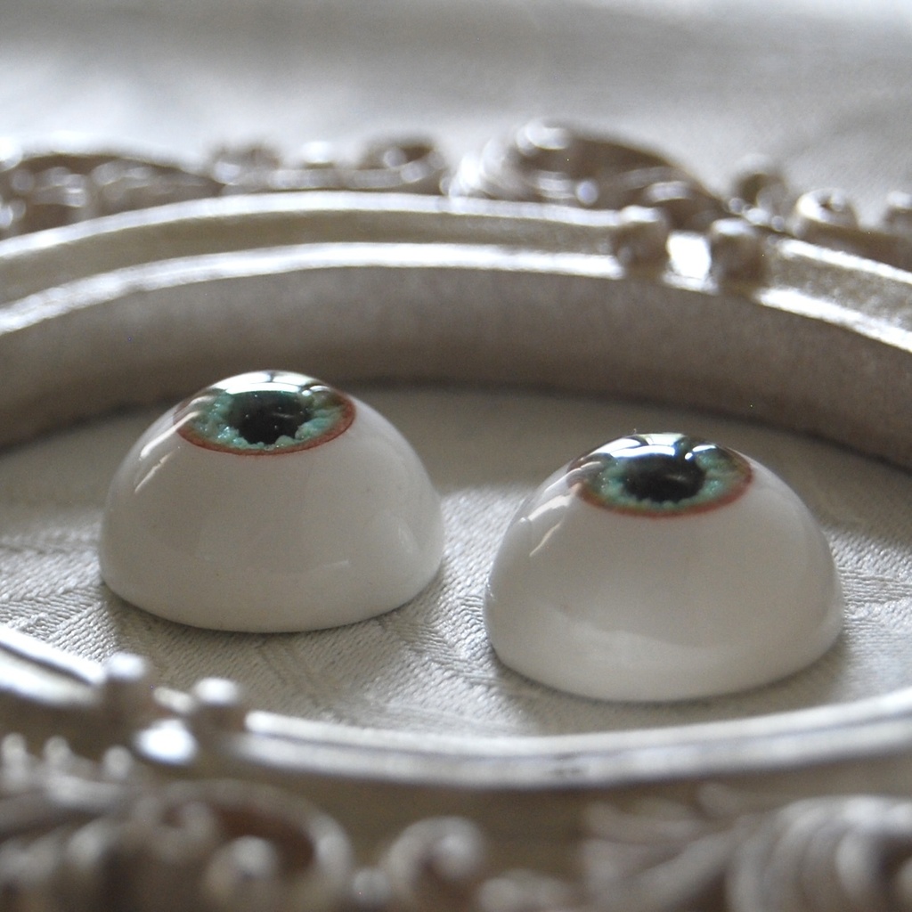 14mm/7mm【ライトグリーン系】ドールアイ