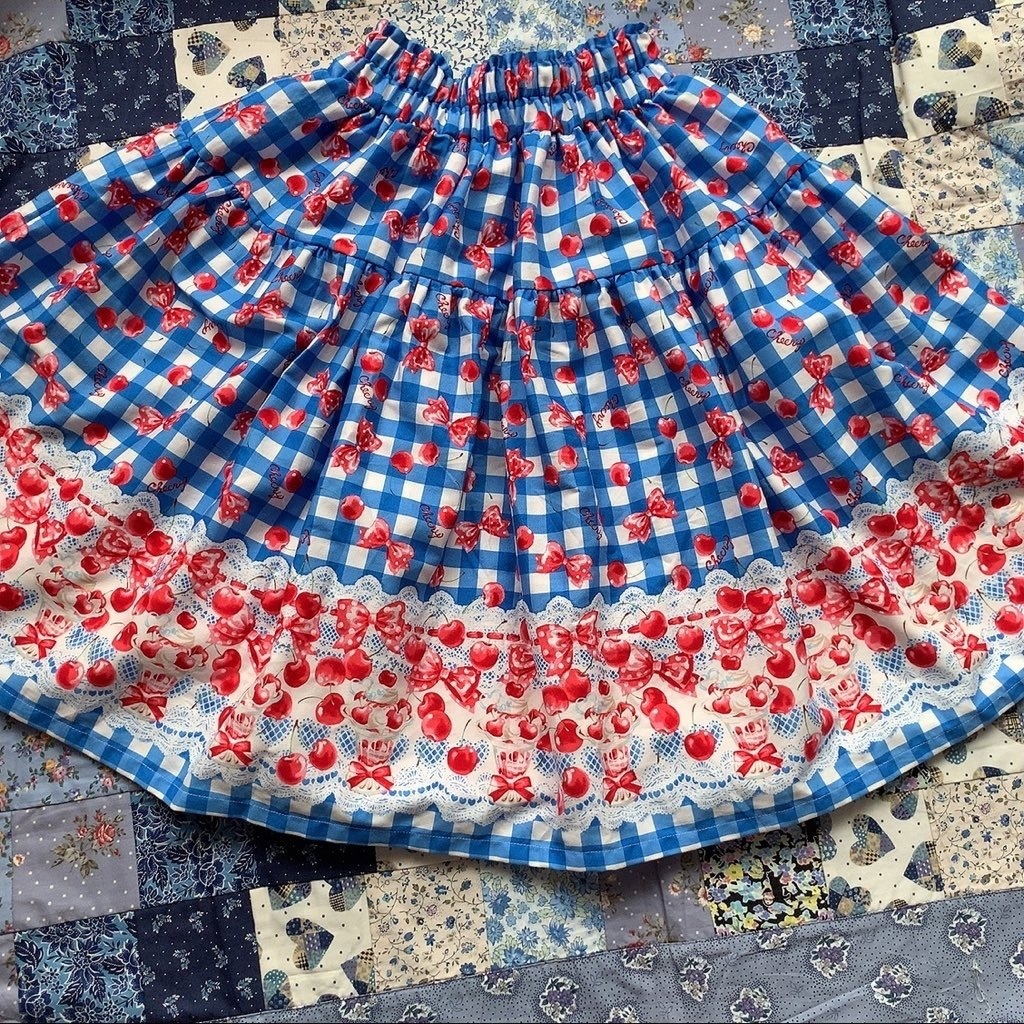 ストロベリーパフェスカート