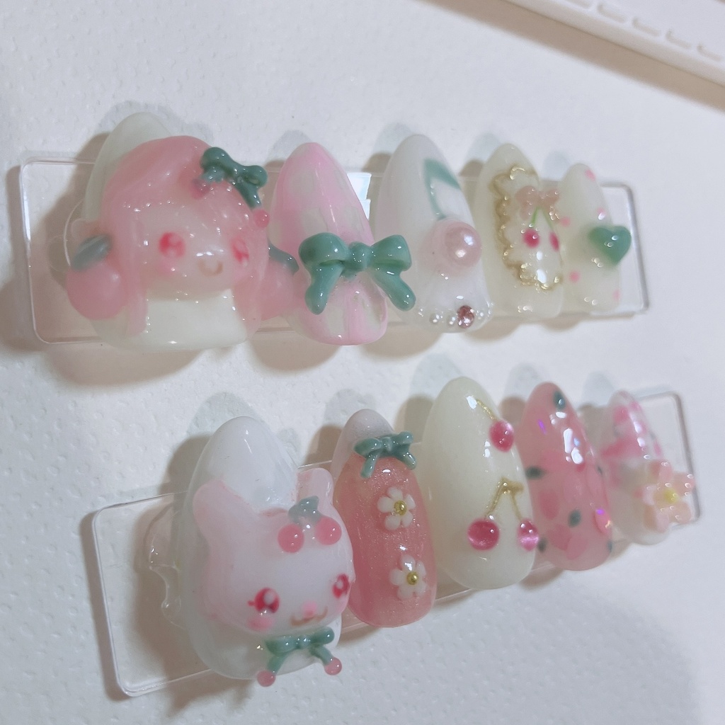 ぷっくり3Dのお団子さくらんぼちゃんとさくらんぼぎつねさんのネイルチップฅ^•ﻌ•^ฅ