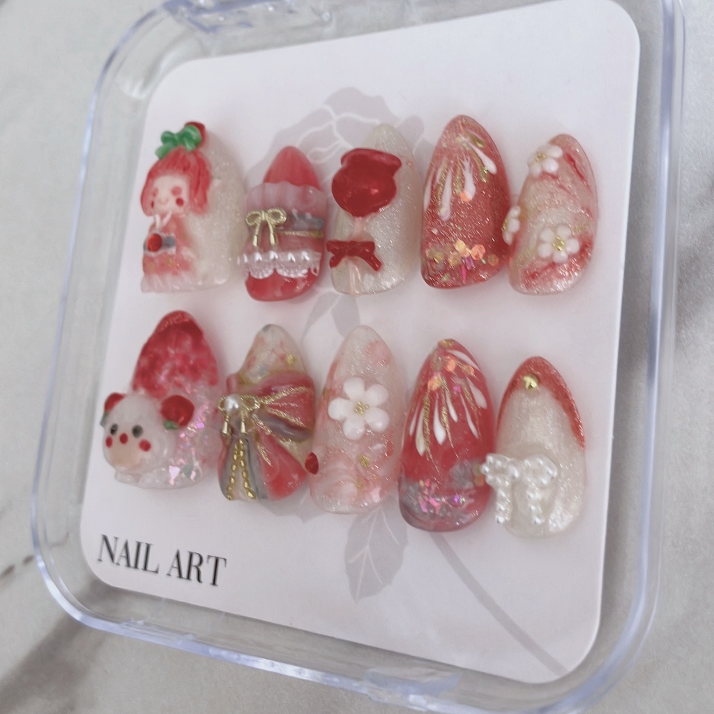 りんご飴が主役の姫リンゴちゃんと白くまさんのゆめかわネイルチップ🍎🎀