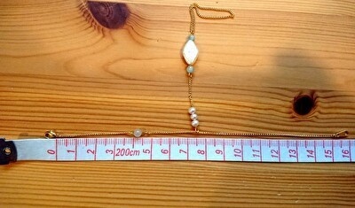 ひし形淡水パールのフィンガーチェーンブレスレット