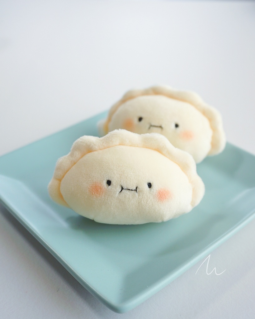 水餃子のぬいぐるみ(んー顔)