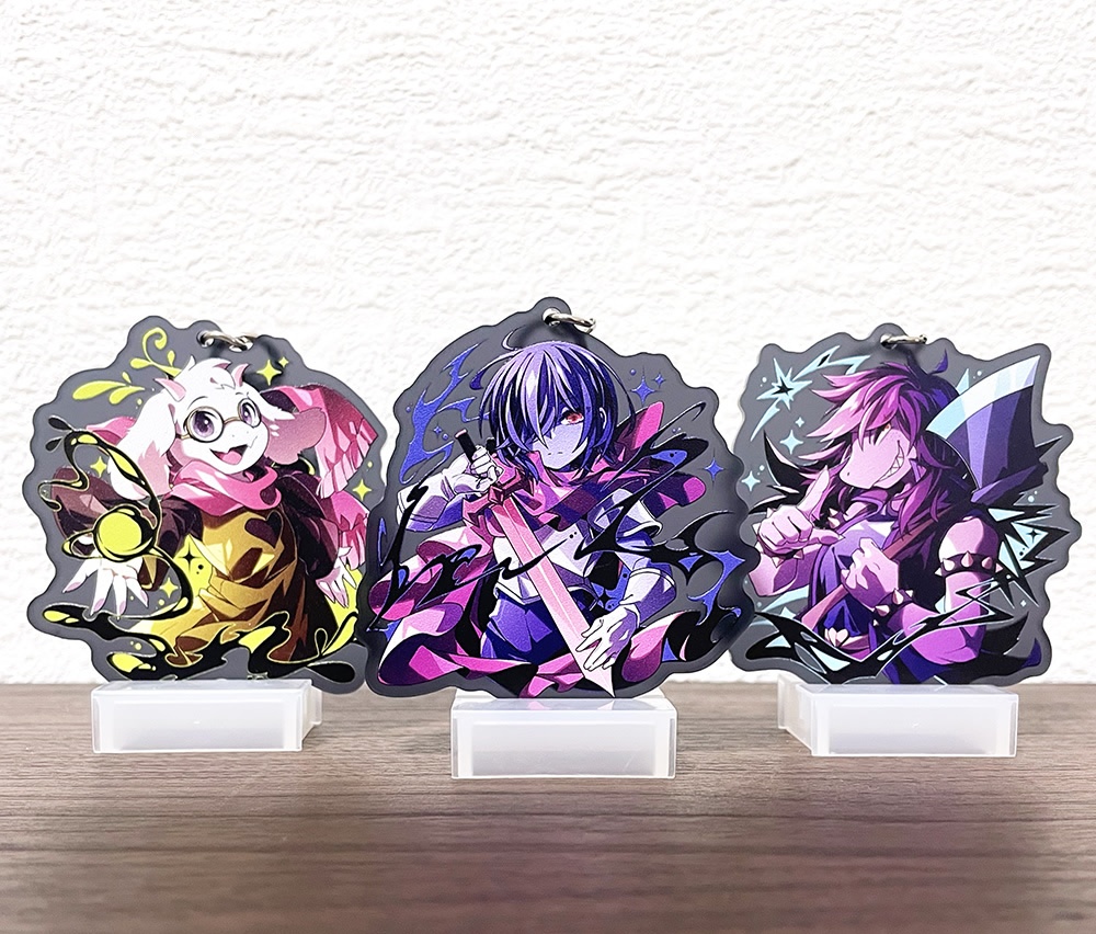 黒アクリルキーホルダー