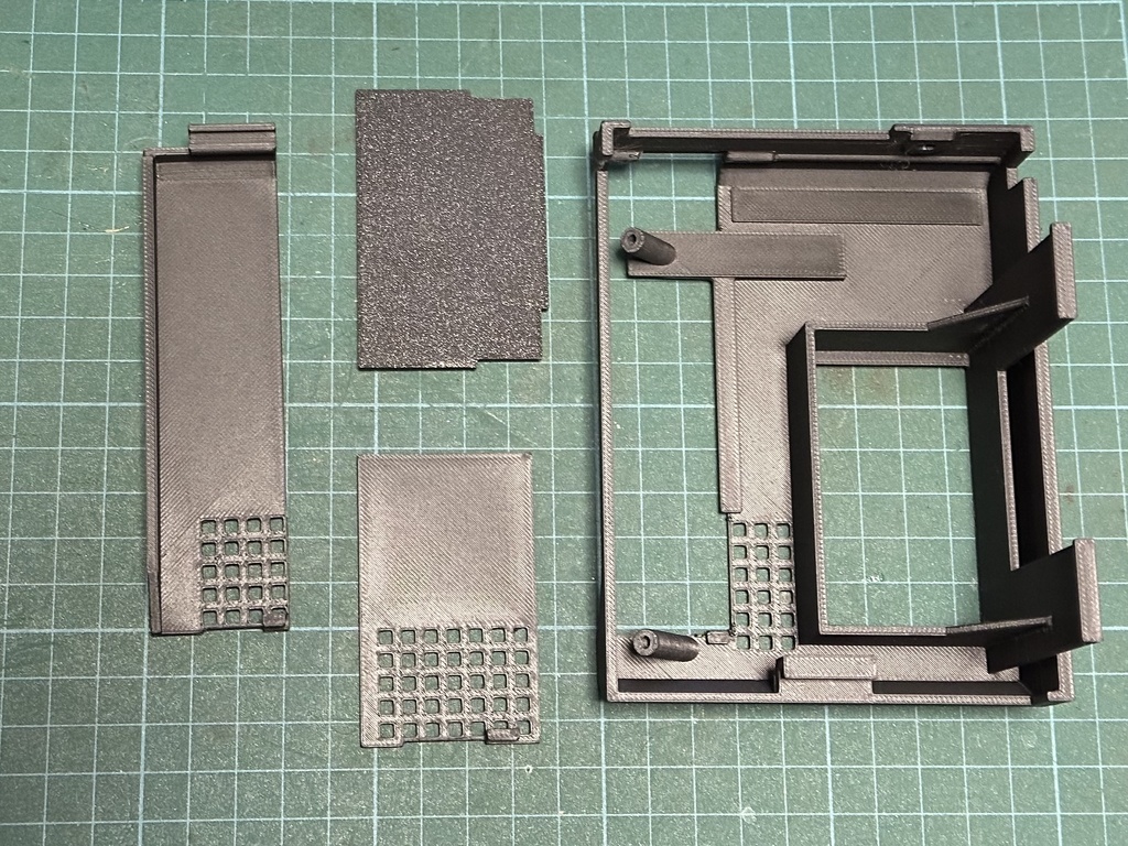 MZ-80K_SDをMZ-700の電源ユニットと置き換えて設置できるケースの3Dモデルデータ