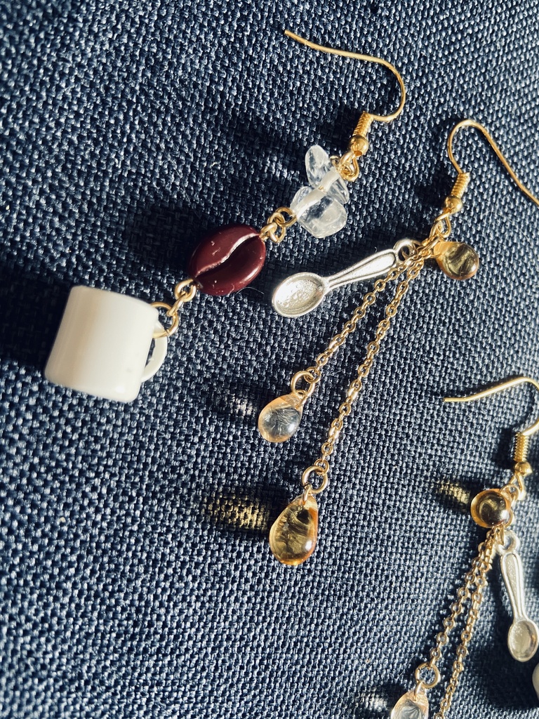 カフェ ポアロイメージ ピアス/イヤリング