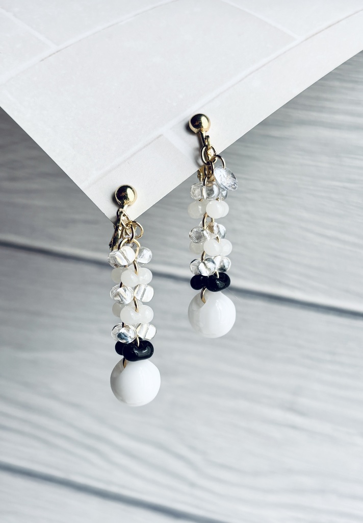 疫病神イメージ ピアス／イヤリング