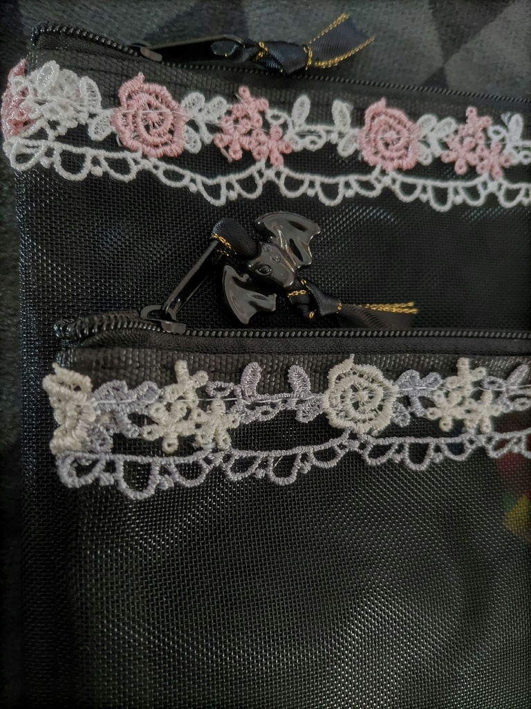 ユリカ様・スミレちゃんモチーフ刺繍メッシュポーチ