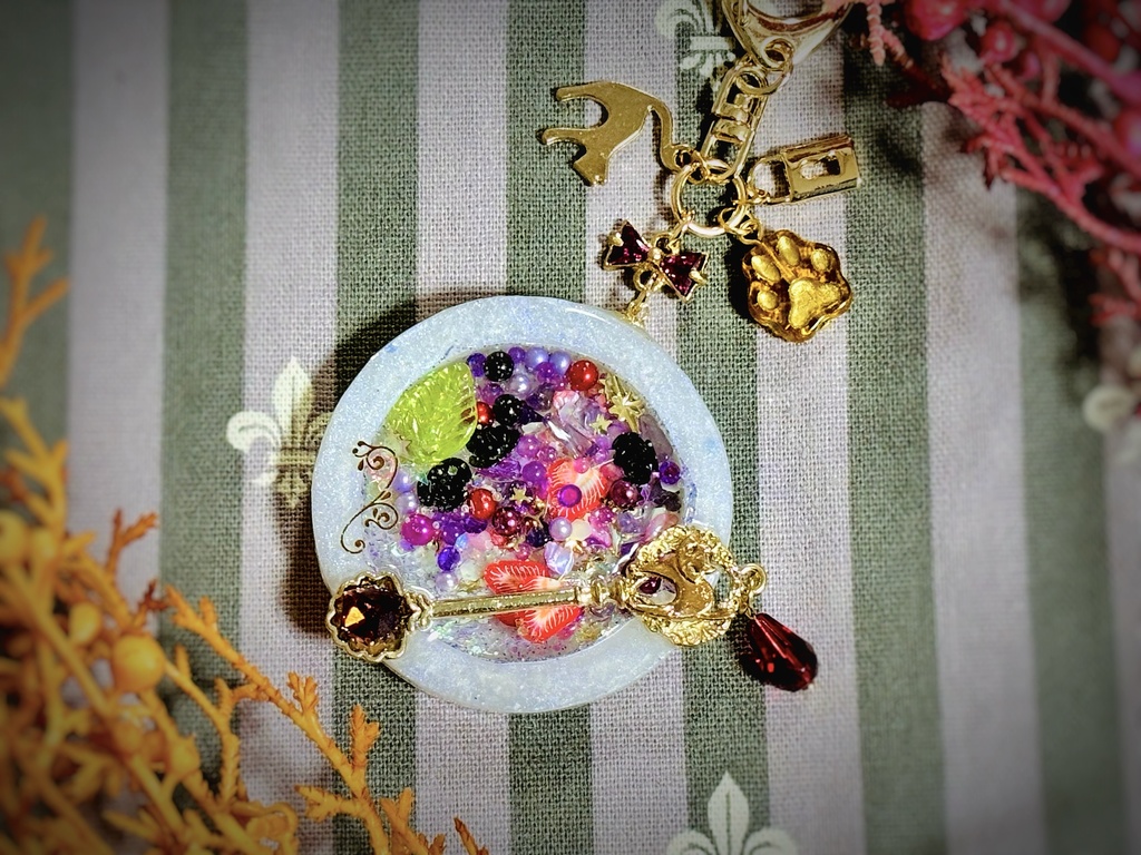 注文の多いスイーツ店の鍵　（キーホルダー）