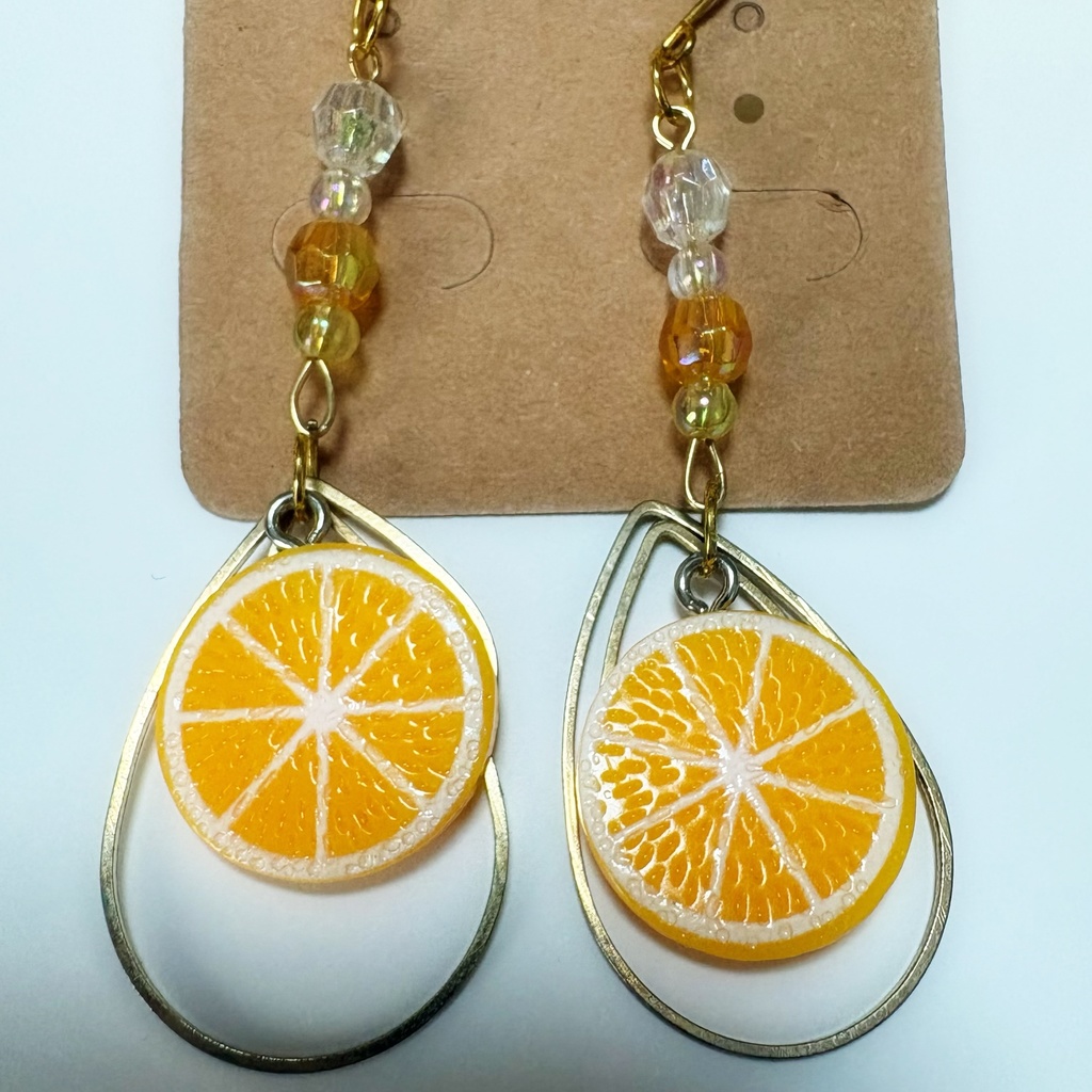オレンジスライスピアス