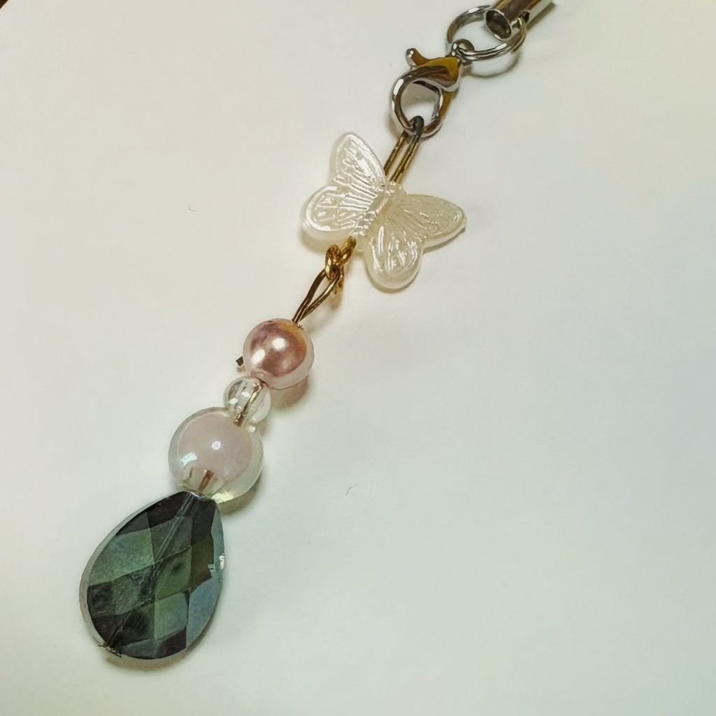 宵影の雫チャーム