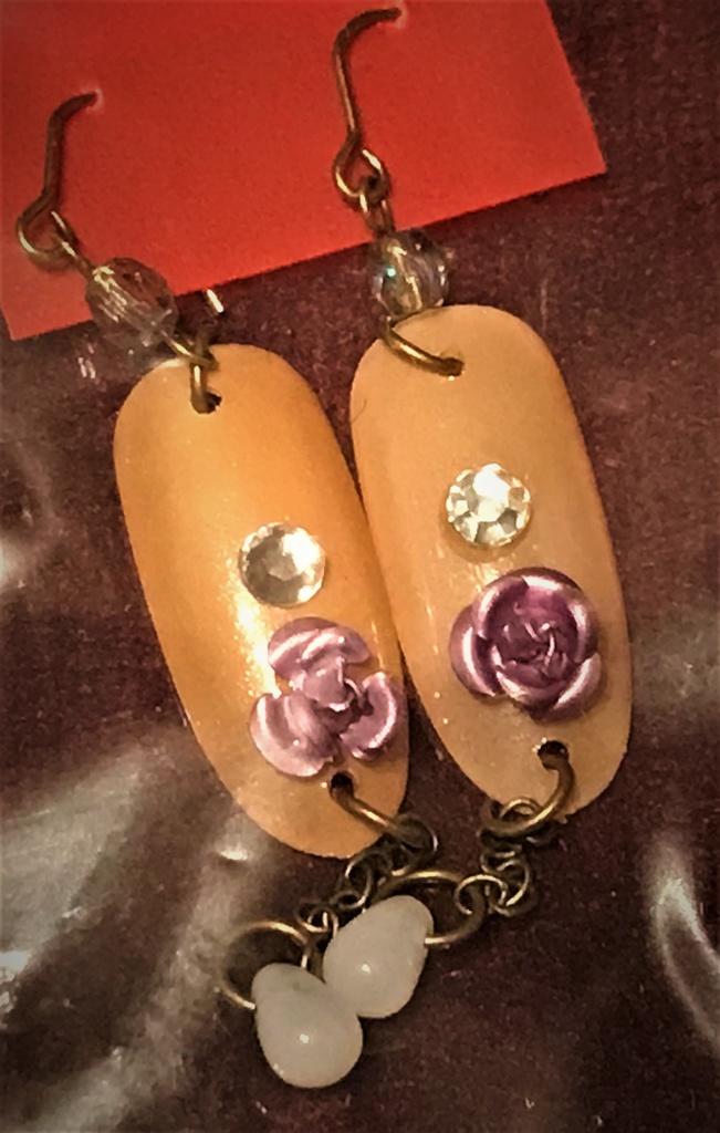 爪ピアス(Nail Earrings)