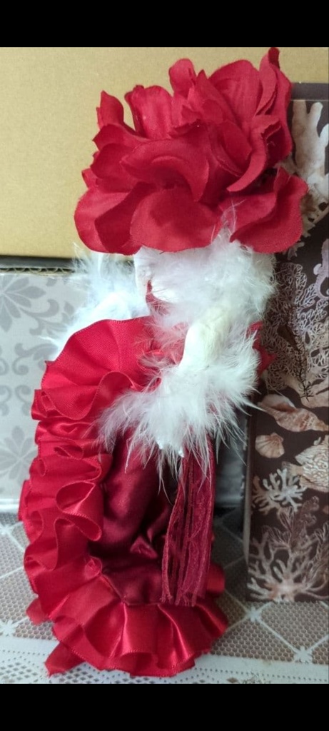 ドール02 壁際のダリア