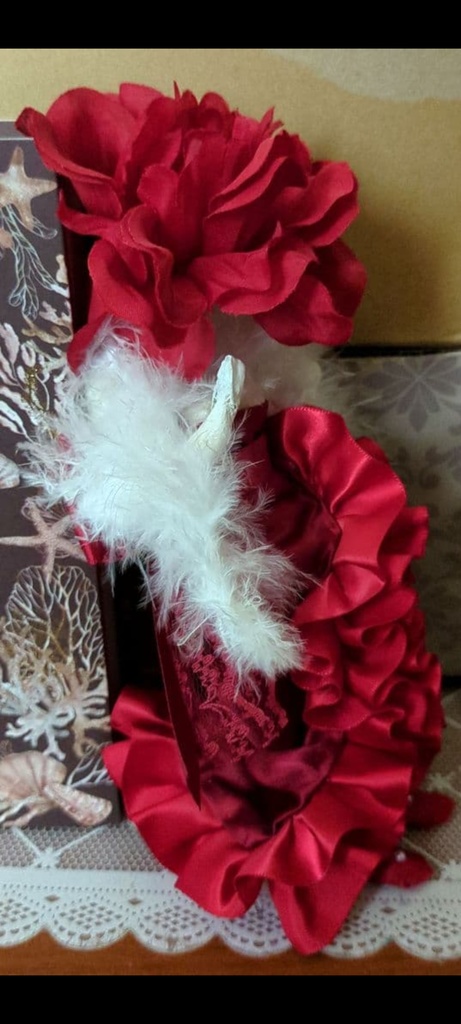 ドール02 壁際のダリア