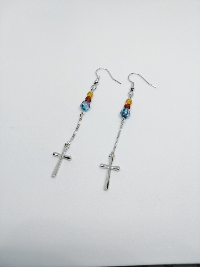 ハウレス イメージピアス