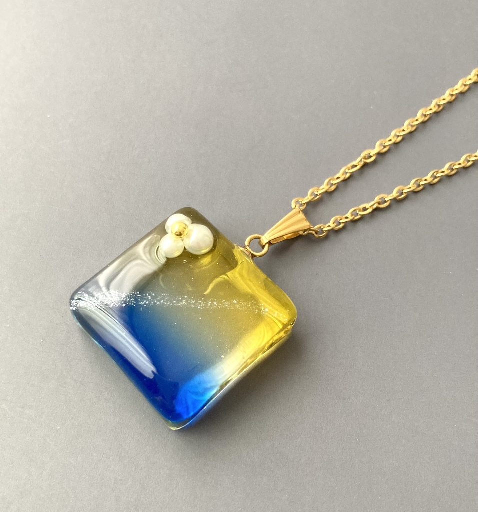 【エルヴィンモチーフ】グラデーションネックレス(クリア)