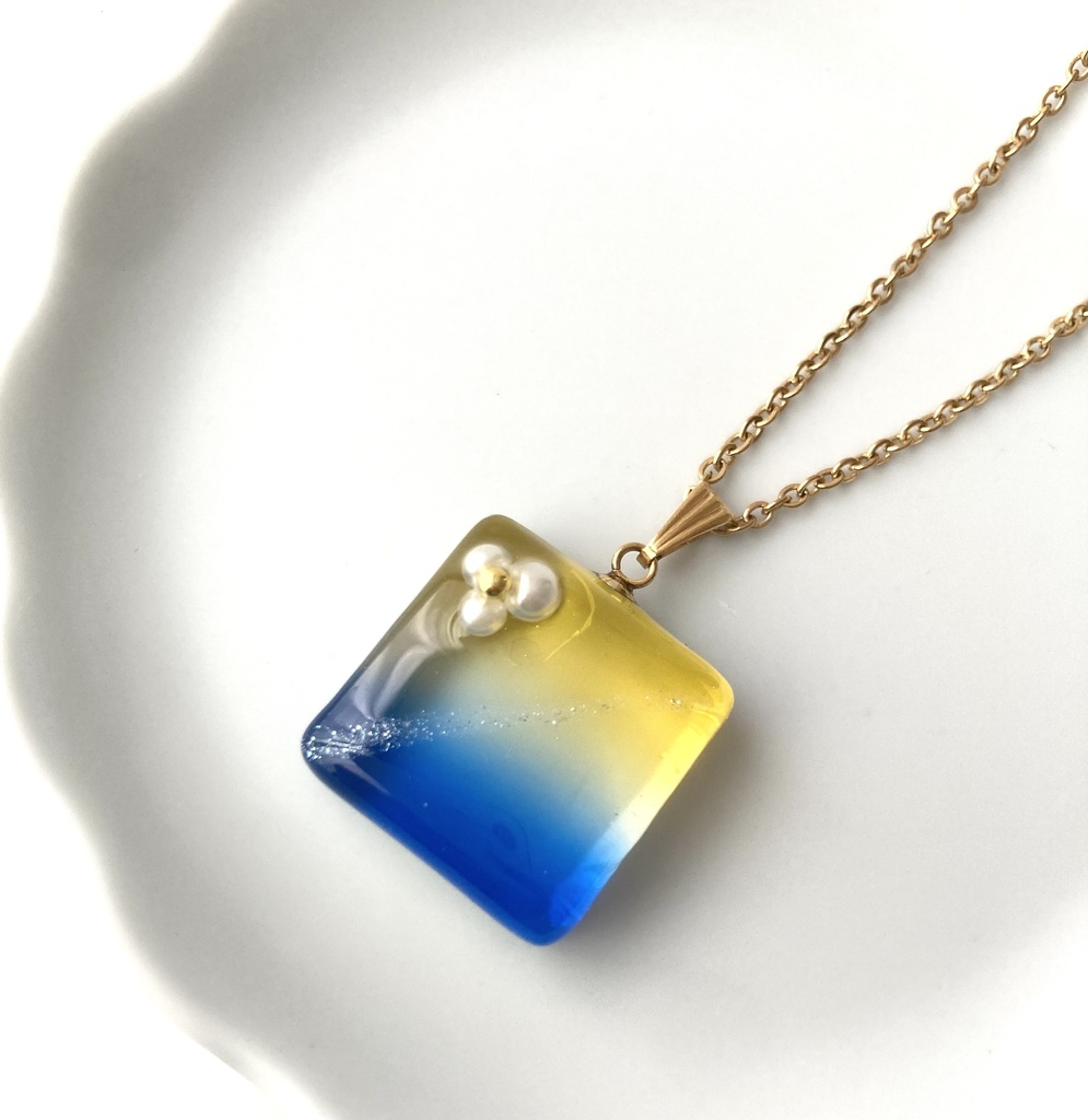 【エルヴィンモチーフ】グラデーションネックレス(クリア)