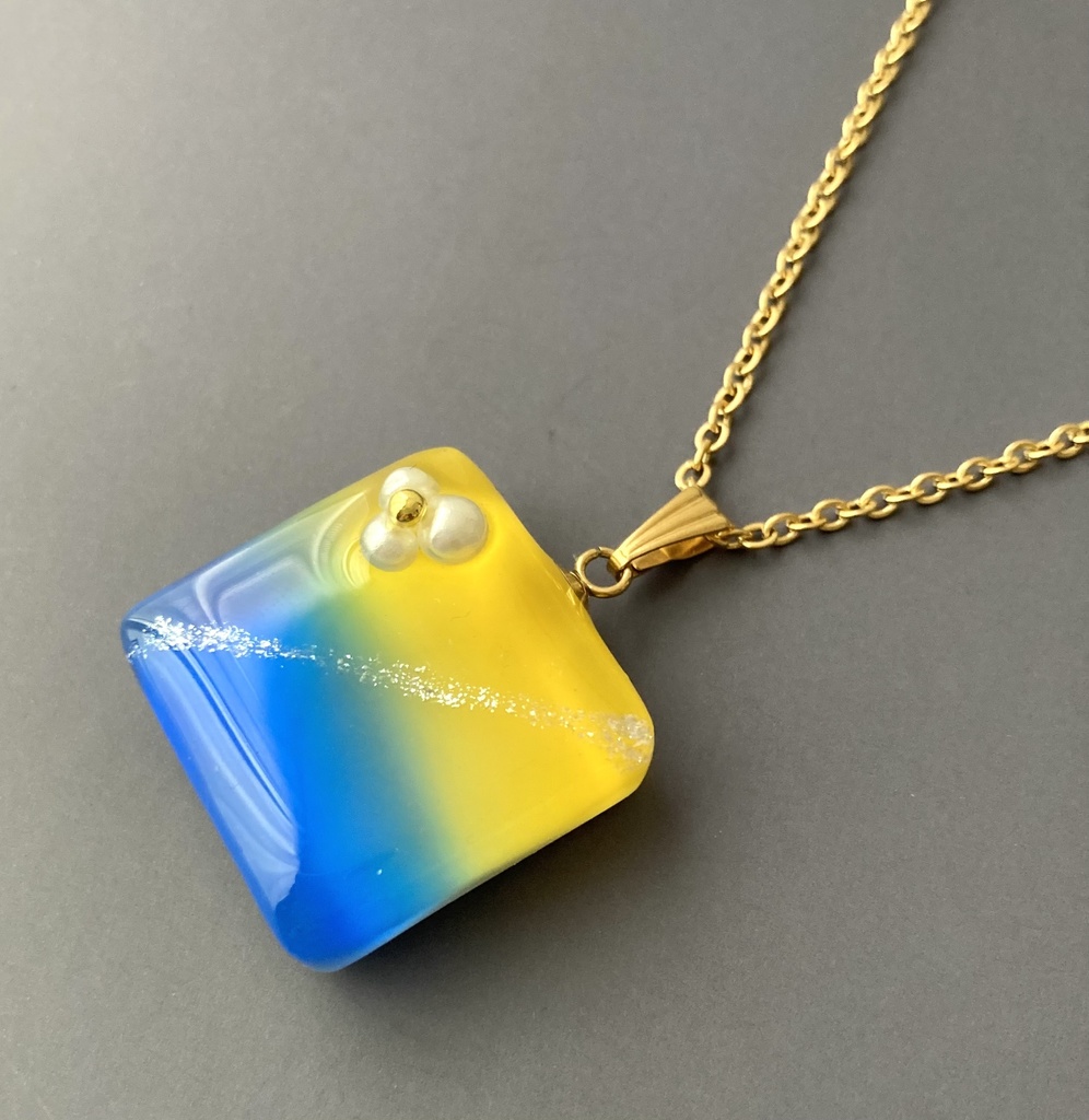 【エルヴィンモチーフ】グラデーションネックレス(ホワイト)