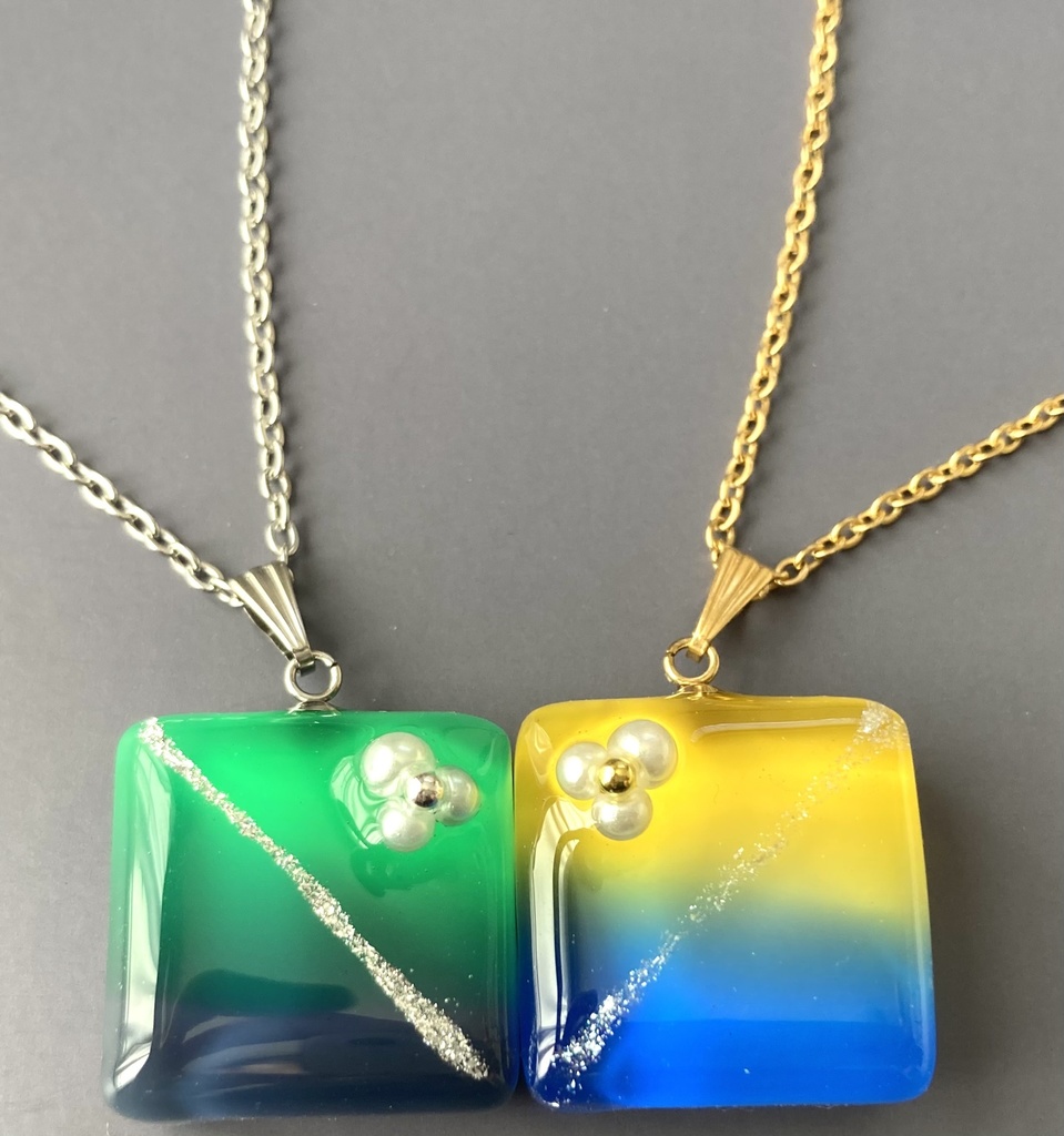 【エルヴィンモチーフ】グラデーションネックレス(ホワイト)