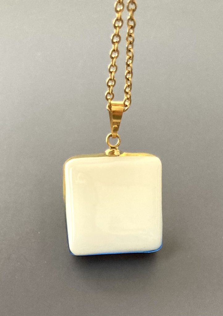 【エルヴィンモチーフ】グラデーションネックレス(ホワイト)