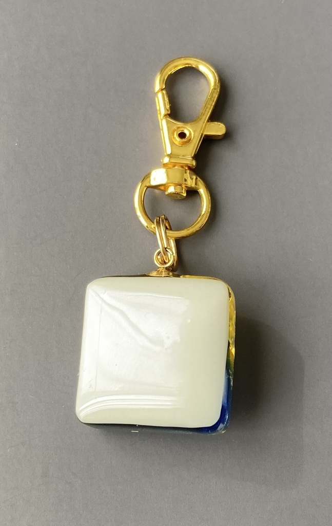 【エルヴィンモチーフ】グラデーションキーホルダー(ホワイト)