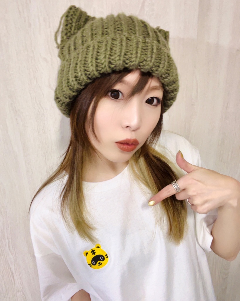 とらたぬ刺繍Tシャツ 2025