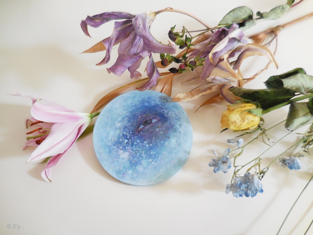 アクリルブローチ「ねむけ」