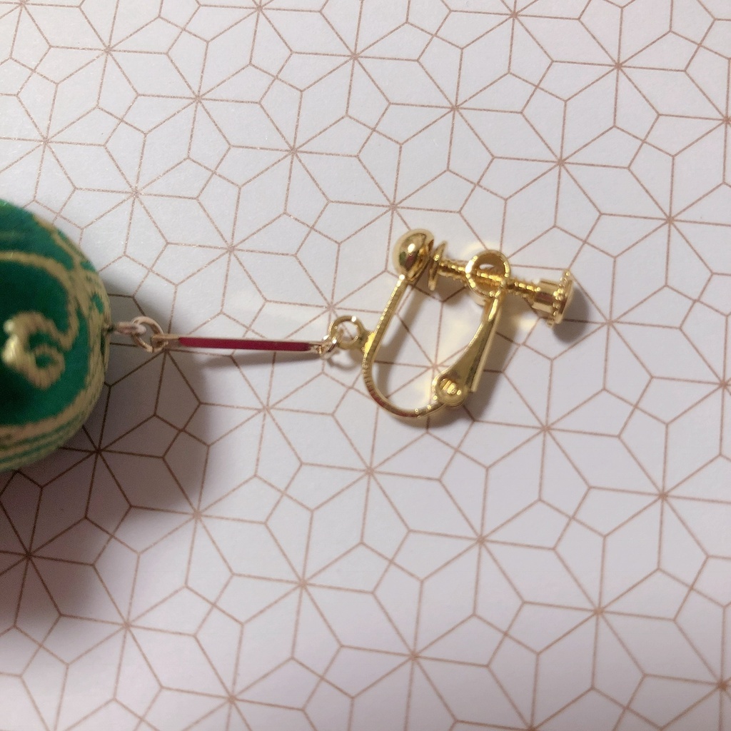 ハンドメイド  イヤリング チャイナ てるてる坊主 グリーン フリンジ